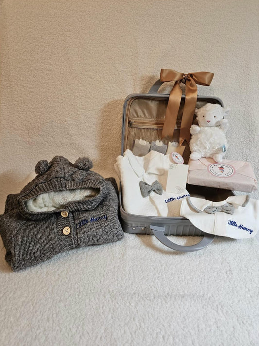 Personalised Baby Essential All-in-one Gift Set - Royal Banquet Princess
