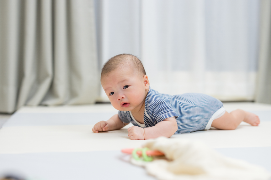 Supporting-Baby-Tummy-Time-Blog-Cover-Peekaboo